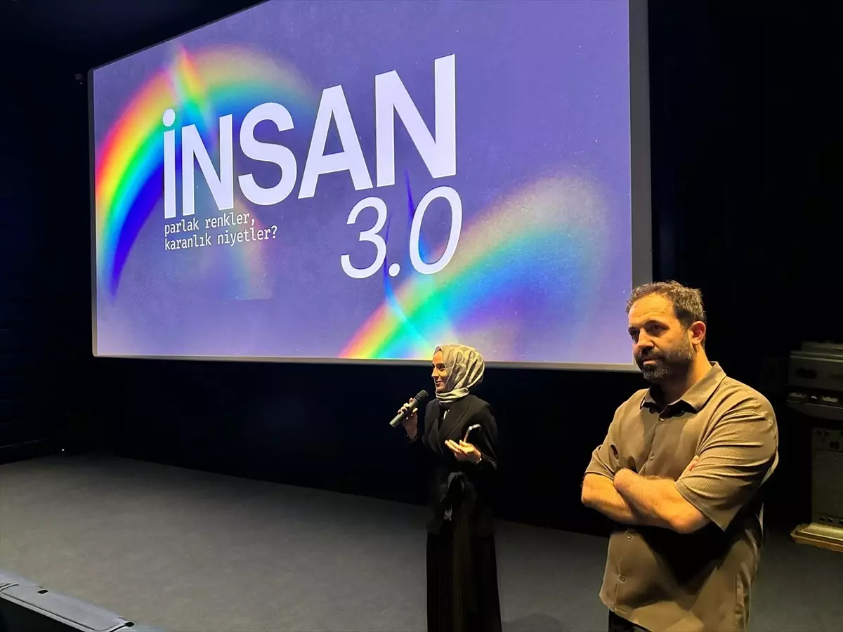 Parlak Renkler, Karanlık Niyetler: İnsan 3.0 Belgeseli